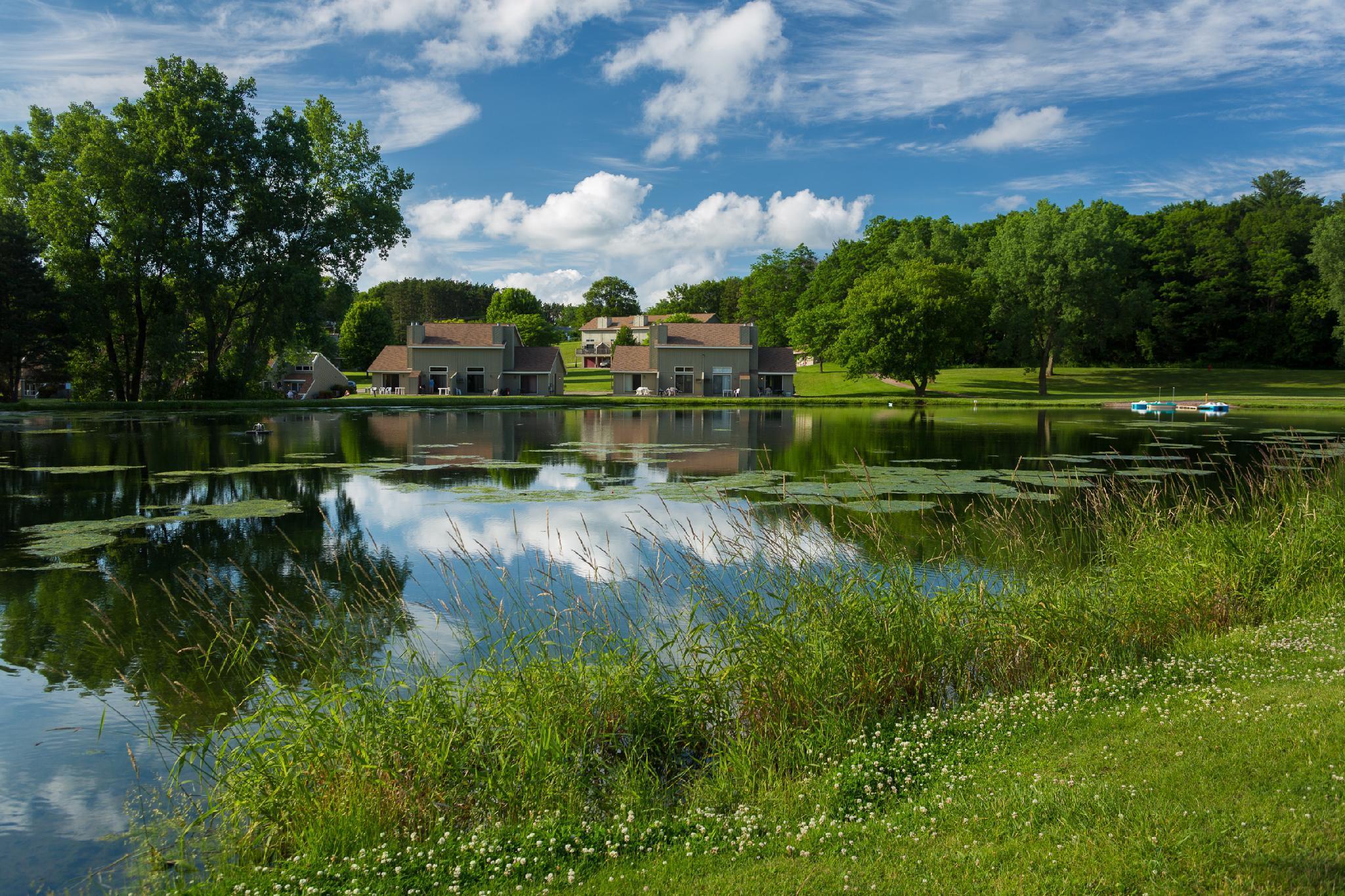 Отель Tamarack Wisconsin Dells, A Ramada By Wyndham Lake Delton Экстерьер фото
