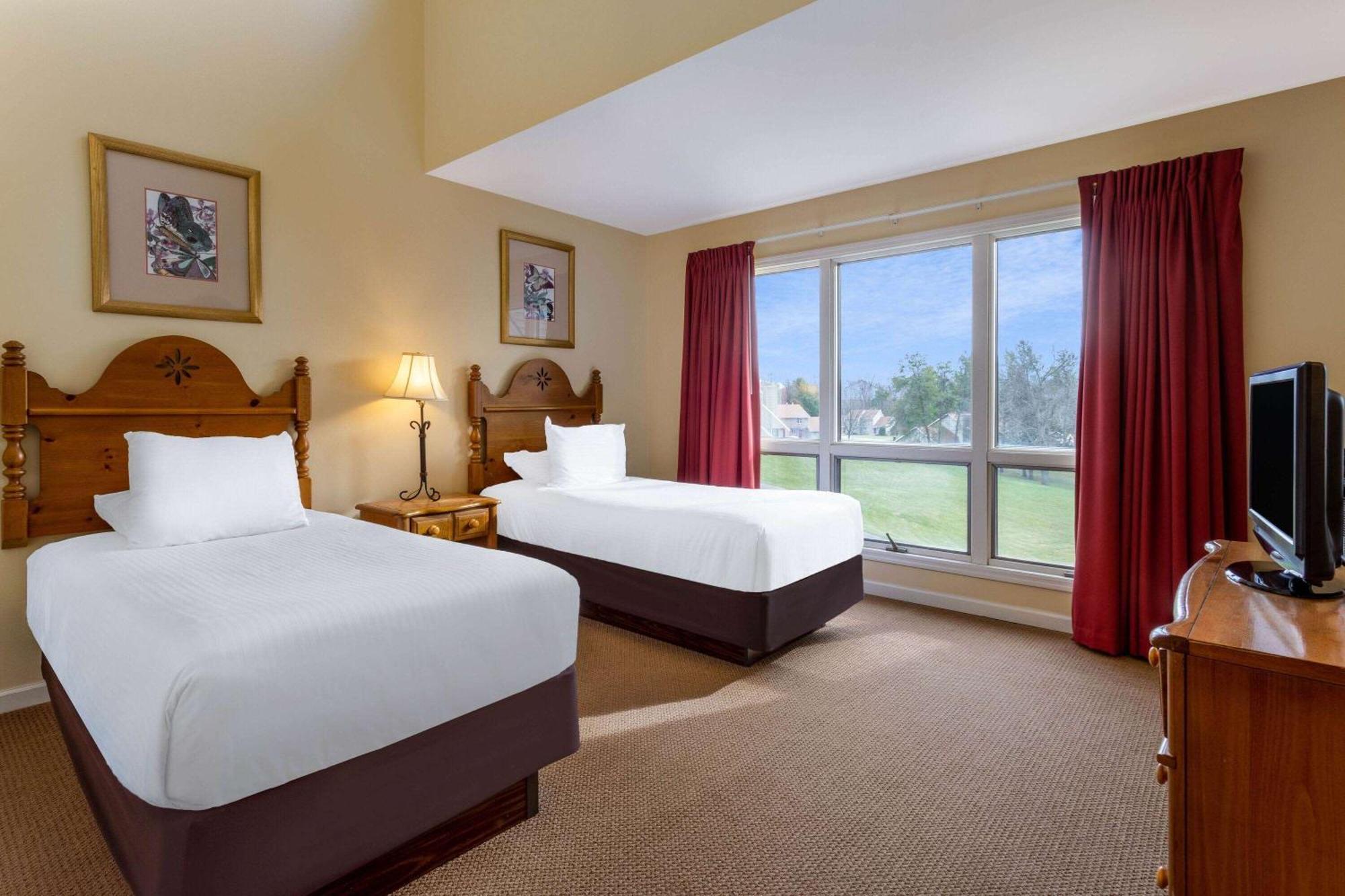 Отель Tamarack Wisconsin Dells, A Ramada By Wyndham Lake Delton Экстерьер фото